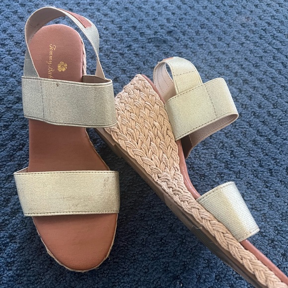 Women's Beige Tommy Bahama Gold Wedge Sandals - Picture 1 of 10